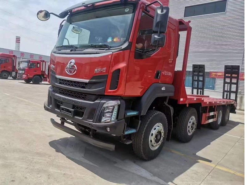 國(guó)六東風(fēng)柳汽前四后八平板運(yùn)輸車(chē)